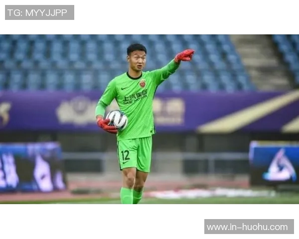 柔佛后卫与陈威赛后闲聊回顾48脚打门的精彩对决